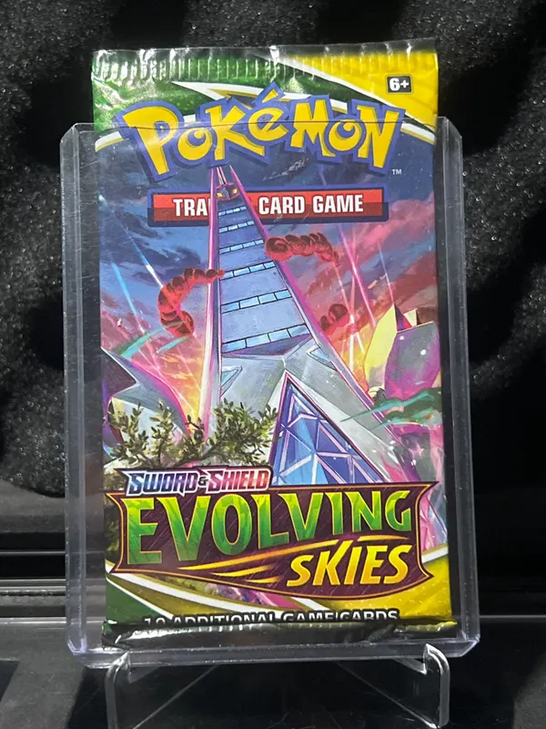 Evolving Skies Booster Pack